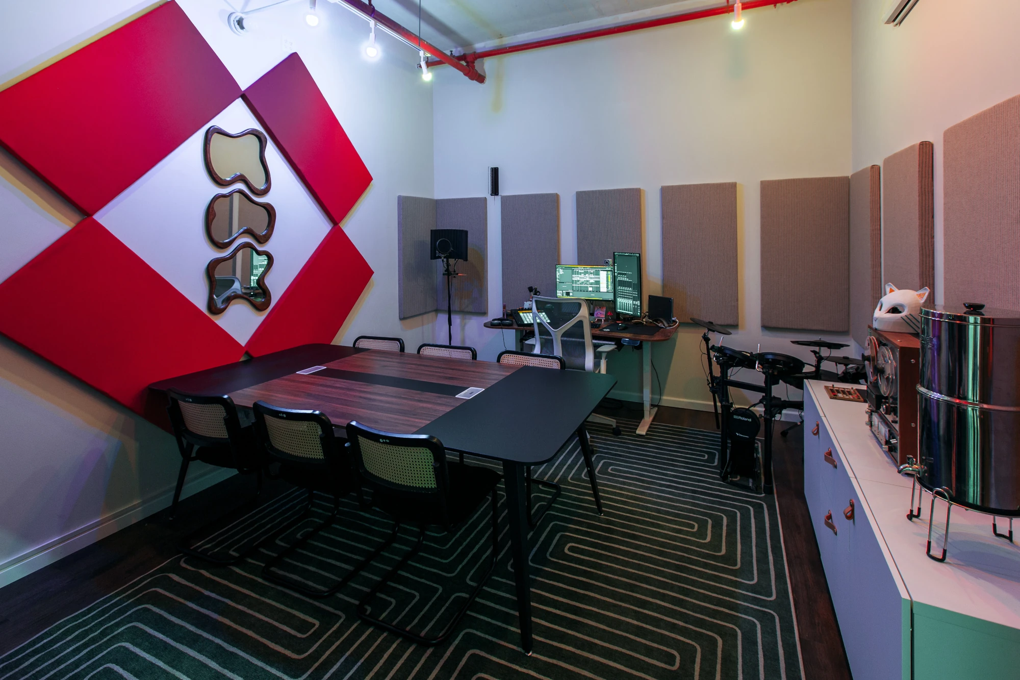 Entrance view of the Odd Harmonics studio